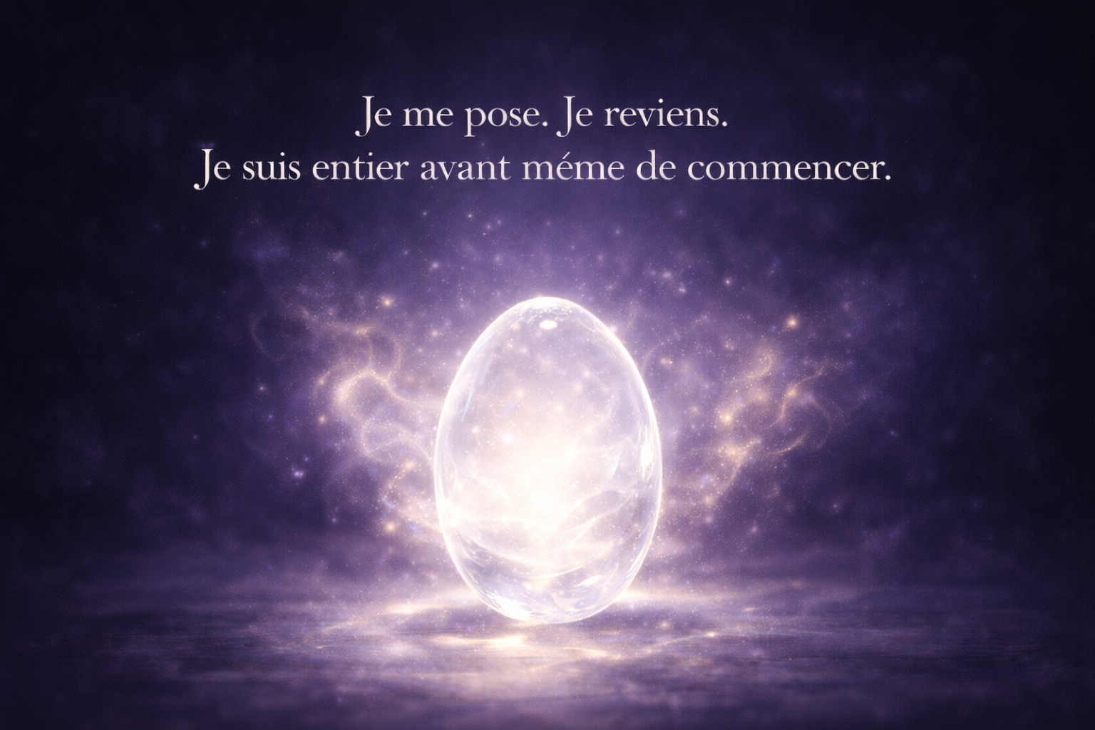 œuf en cristal translucide et lumière dorée, illustration du mantra et du potentiel originel de la signification du nombre 0